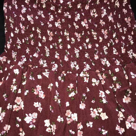 Off the shoulder floral romper - Picture 2 of 2